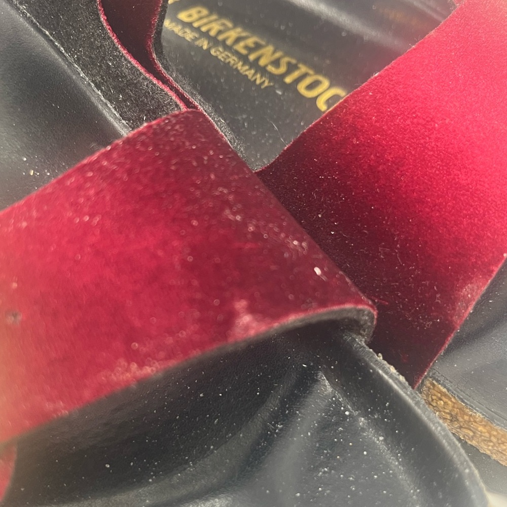 BIRKENSTOCK Arizona Big Buckle Women's Velvet Sandals Red Sz 40 / US 9 NEW - Picture 5 of 6